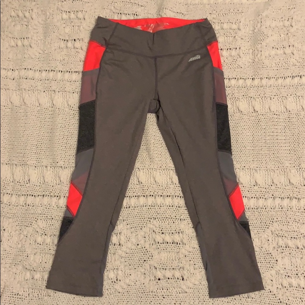 avia cropped leggings